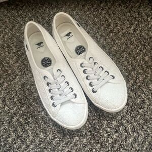 White Lace Women's Sneakers